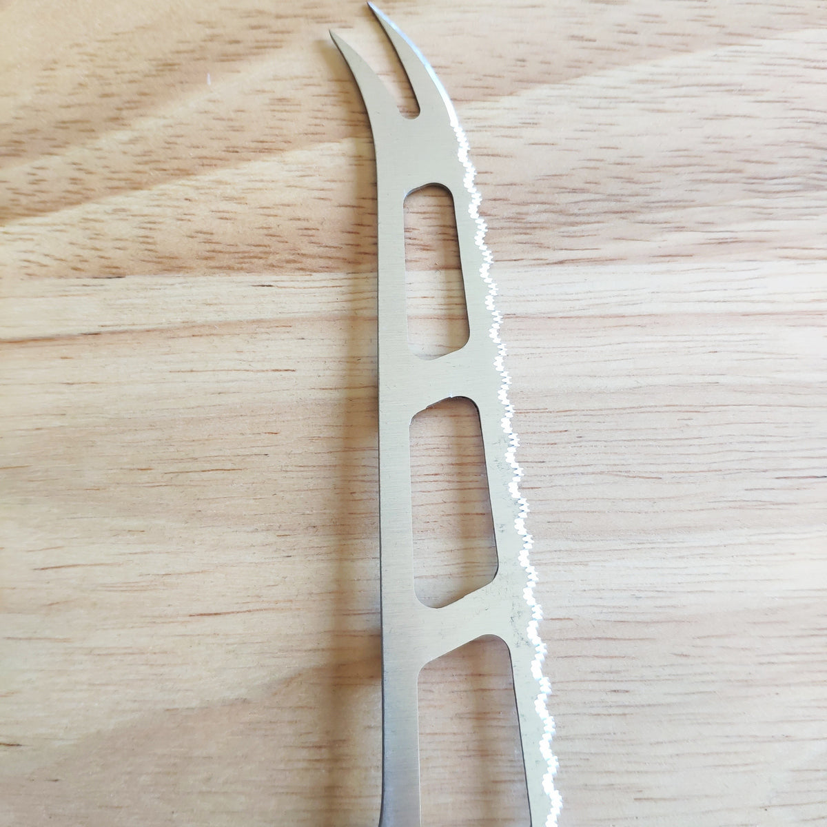 Couteau à fromage long