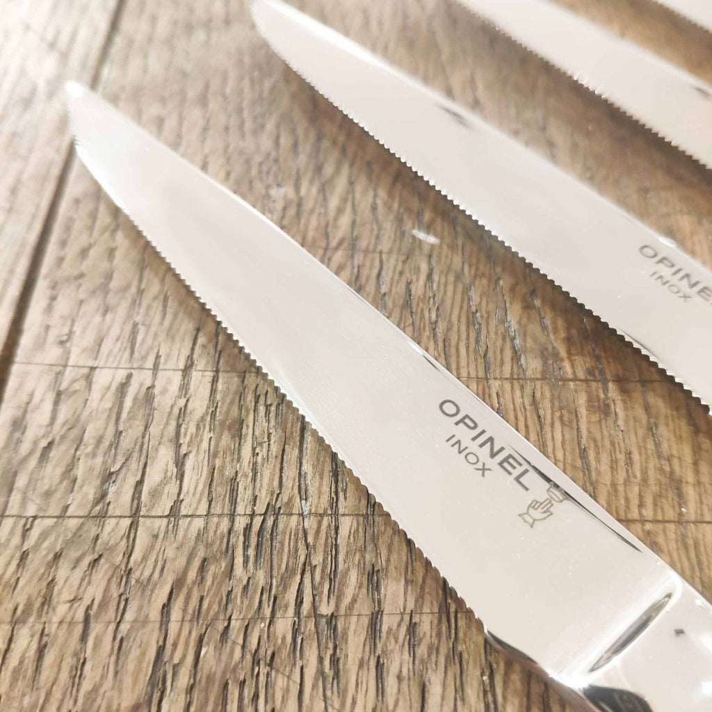 Couteau de table Opinel en acier monobloc 4p