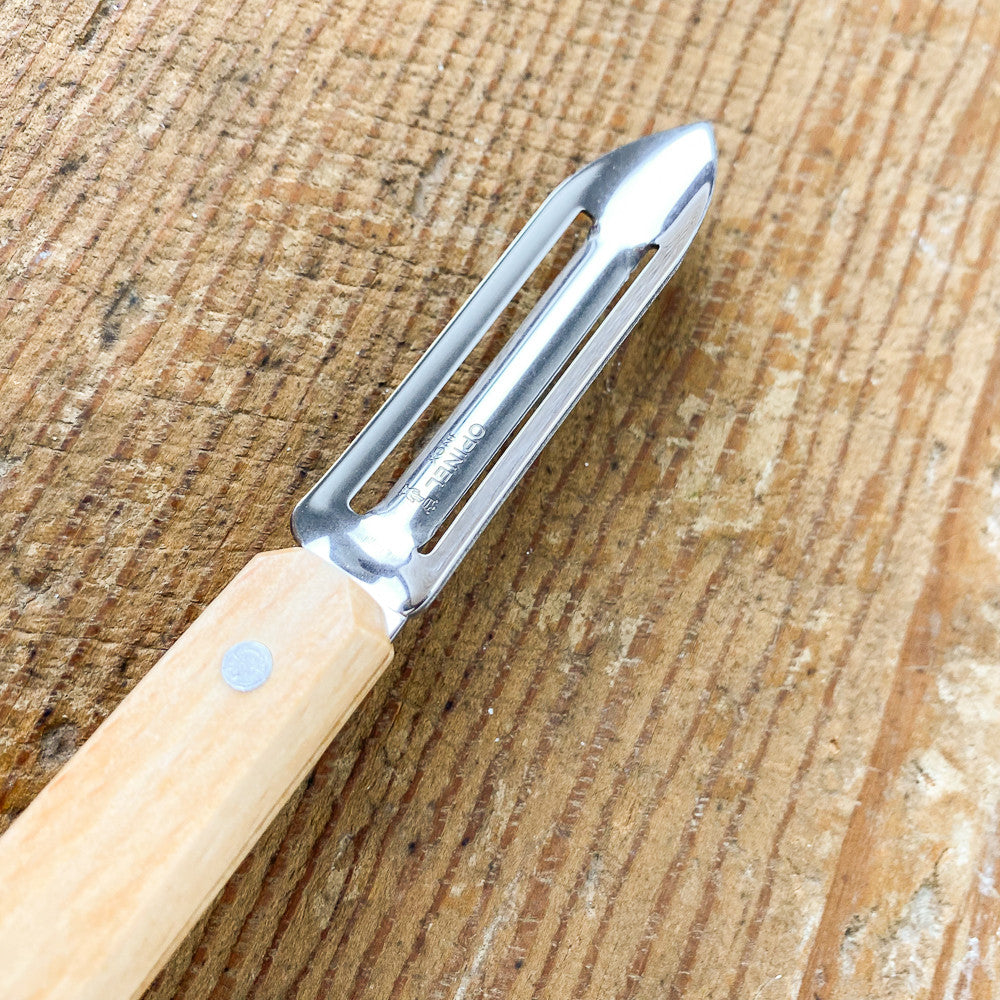Couteau éplucheur Opinel en hêtre