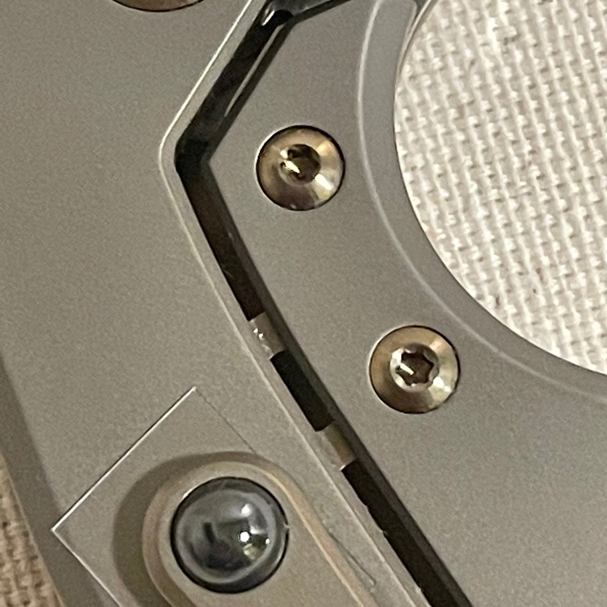 Couteau Fox Suru Titanium Bronze