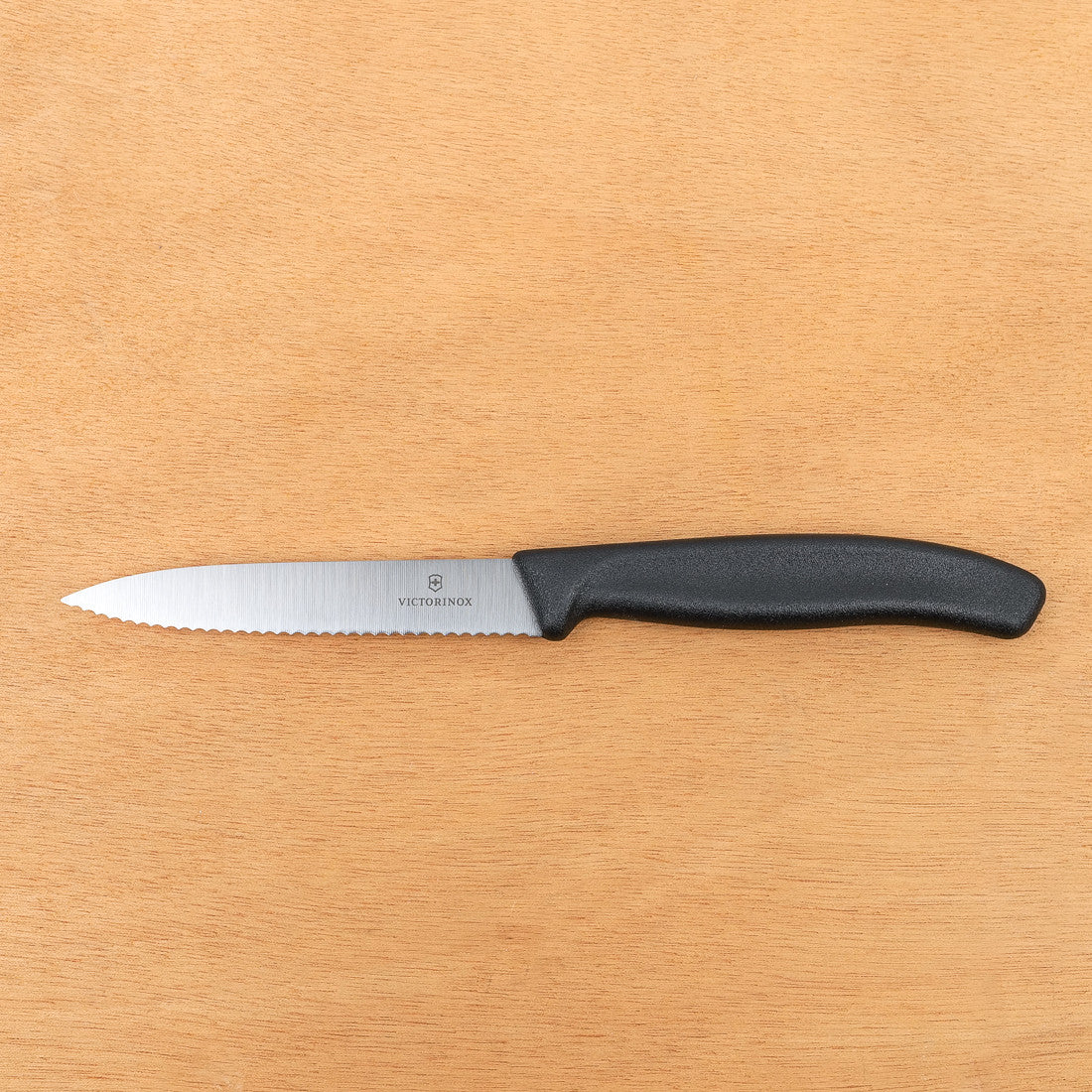 couteau office victorinox lame crantée