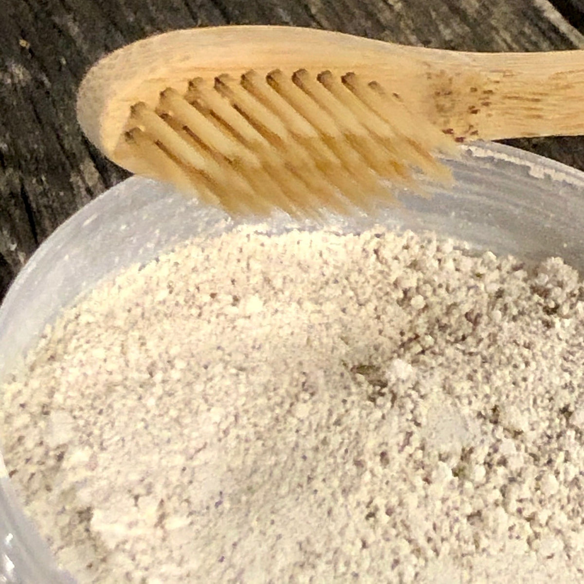 Dentifrice en poudre