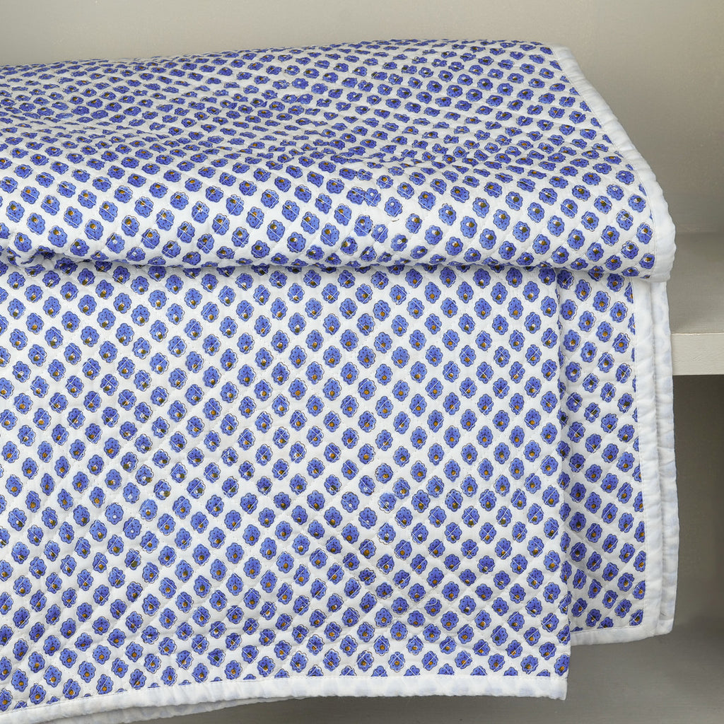 Dessus de lit piqué pâquerette bleue