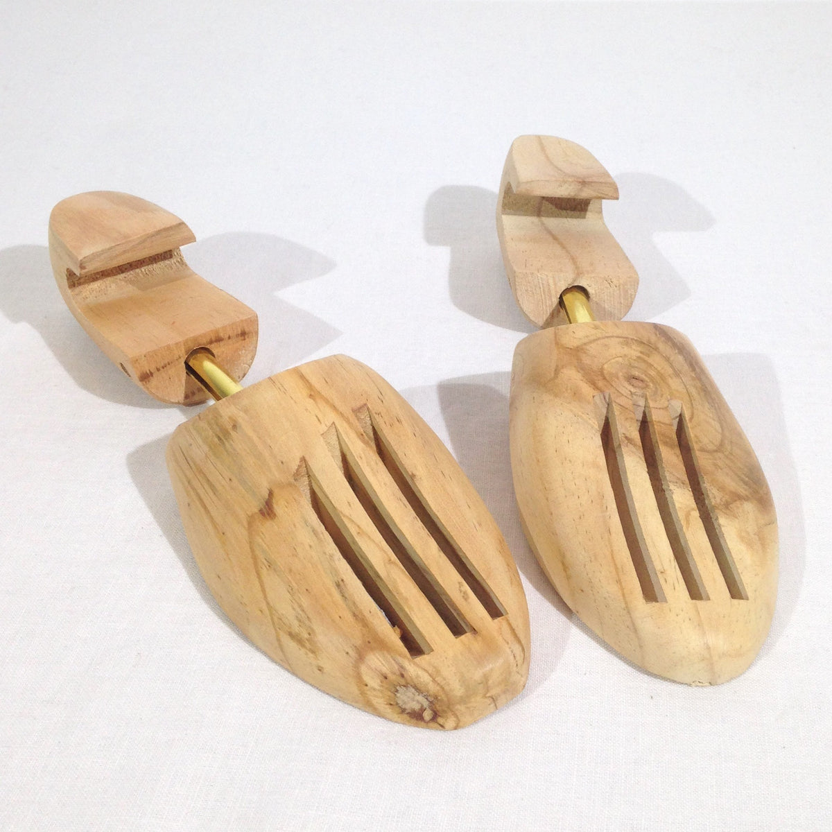 Embauchoirs en bois naturel