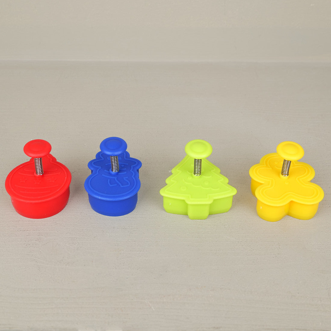 Emporte-pièces avec poussoir de Noël x4