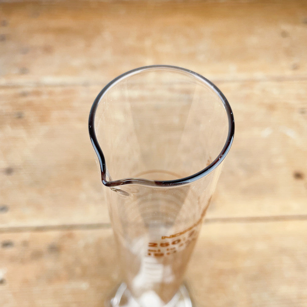 Éprouvette graduée 250ml en verre