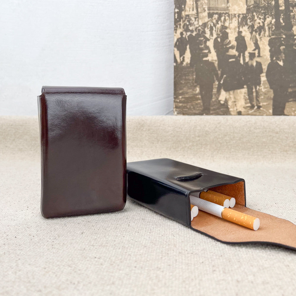 Etui à cigarettes en cuir