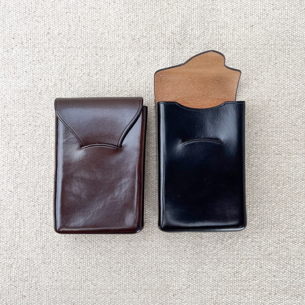 Etui à cigarettes en cuir