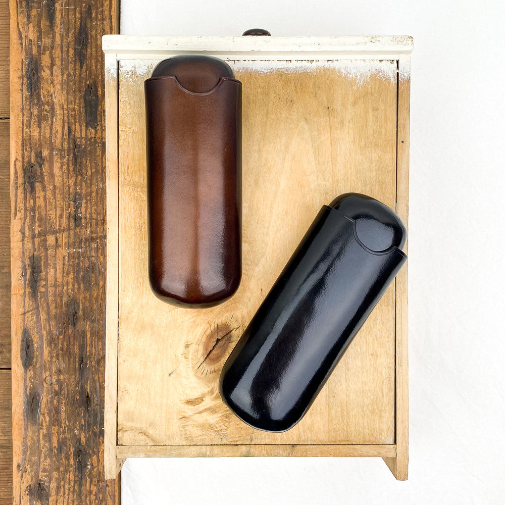 Etui à lunettes en cuir moulé
