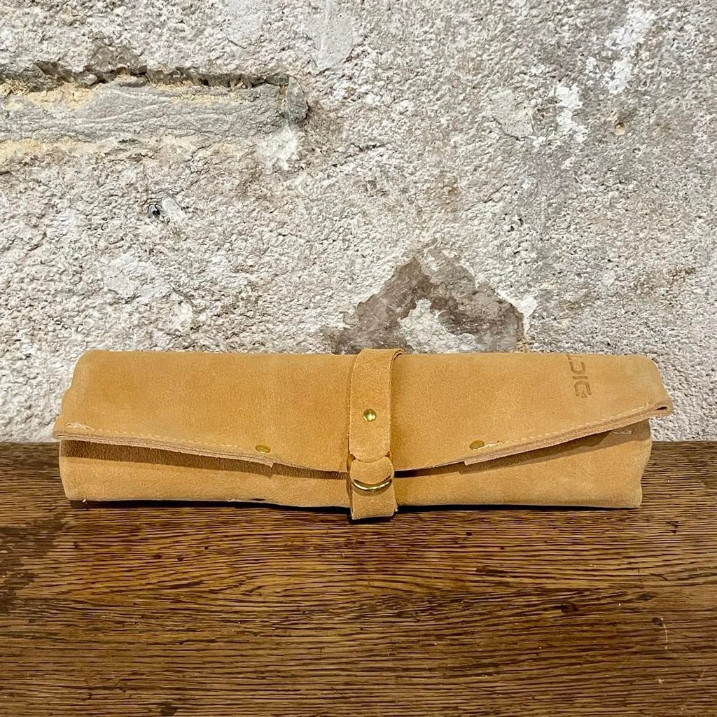 Etui roulable en cuir