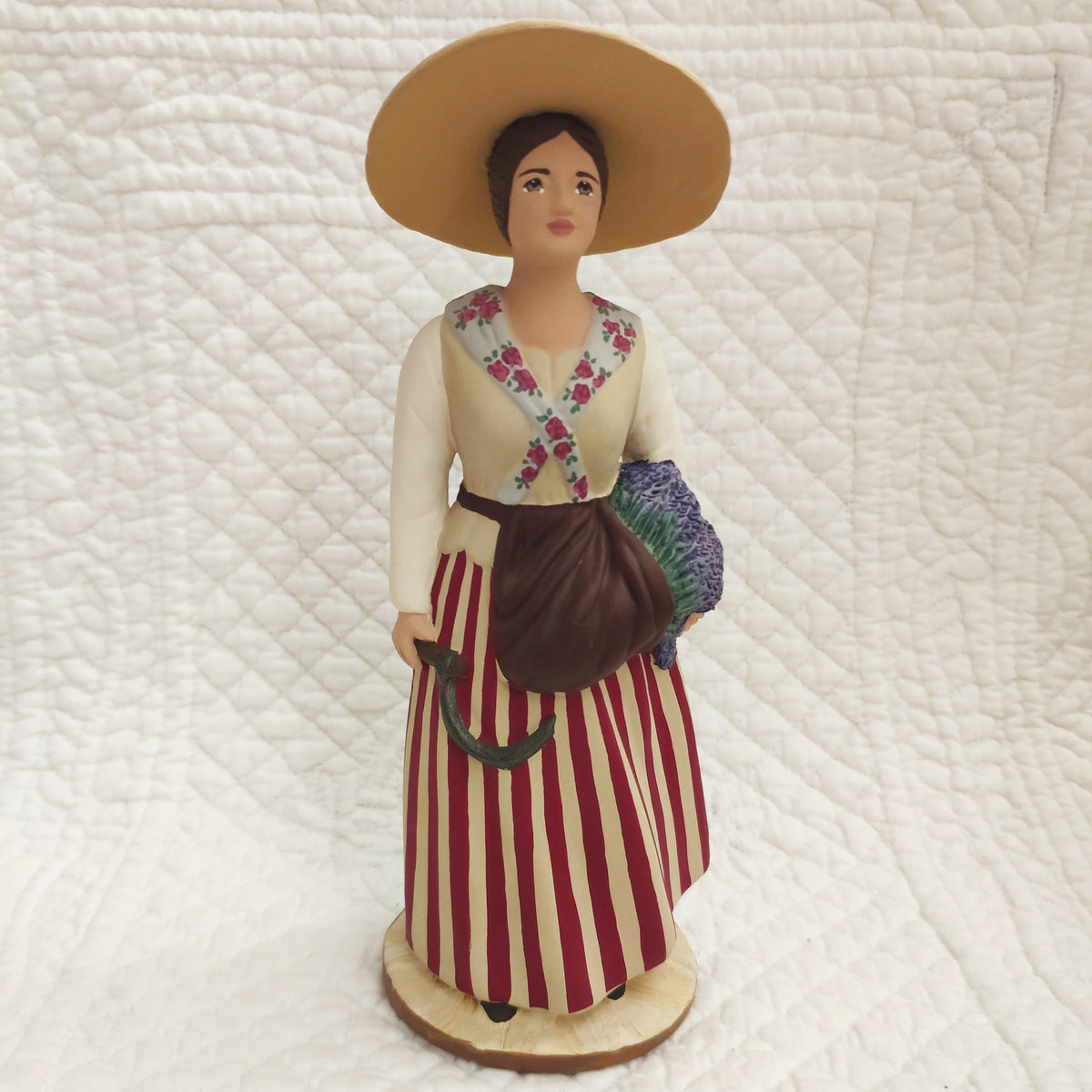 Femme à la lavande 18cm