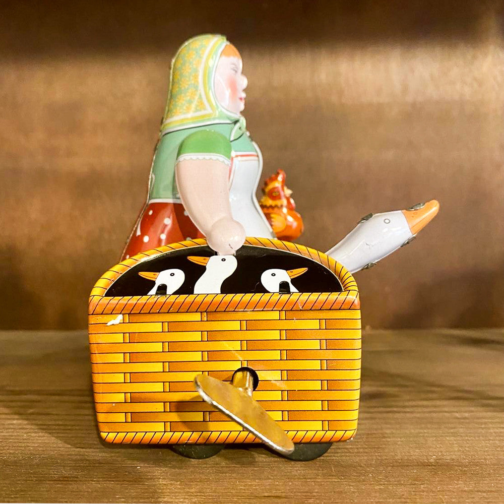 jouet mecanique fermière oie