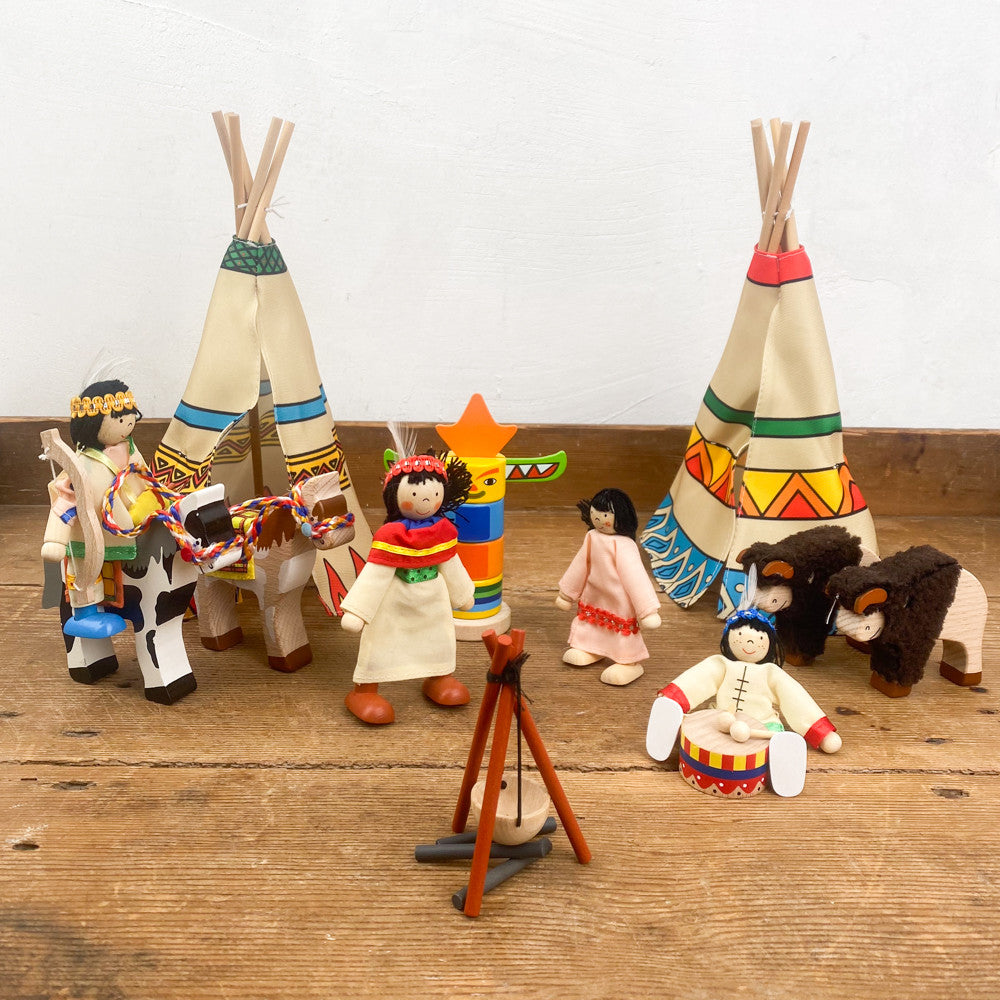 Figurines indiens et leur camp