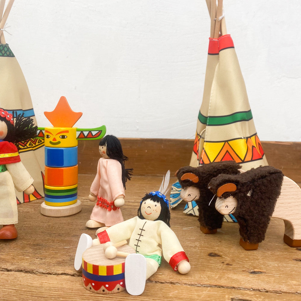 Figurines indiens et leur camp