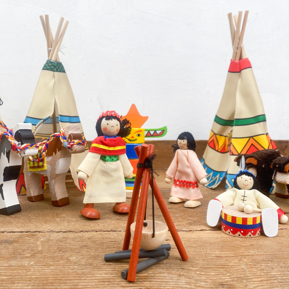 Figurines indiens et leur camp