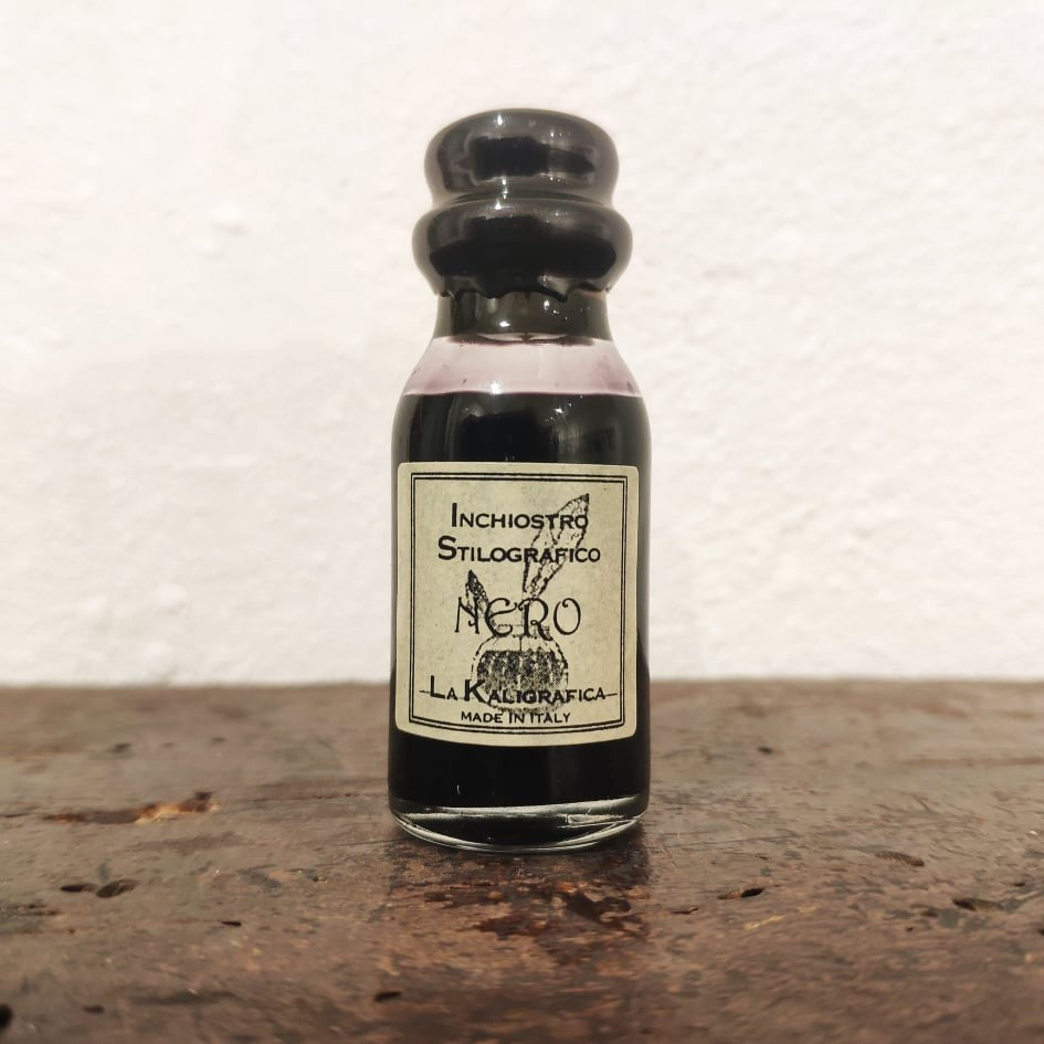 Repose-plume et son encre