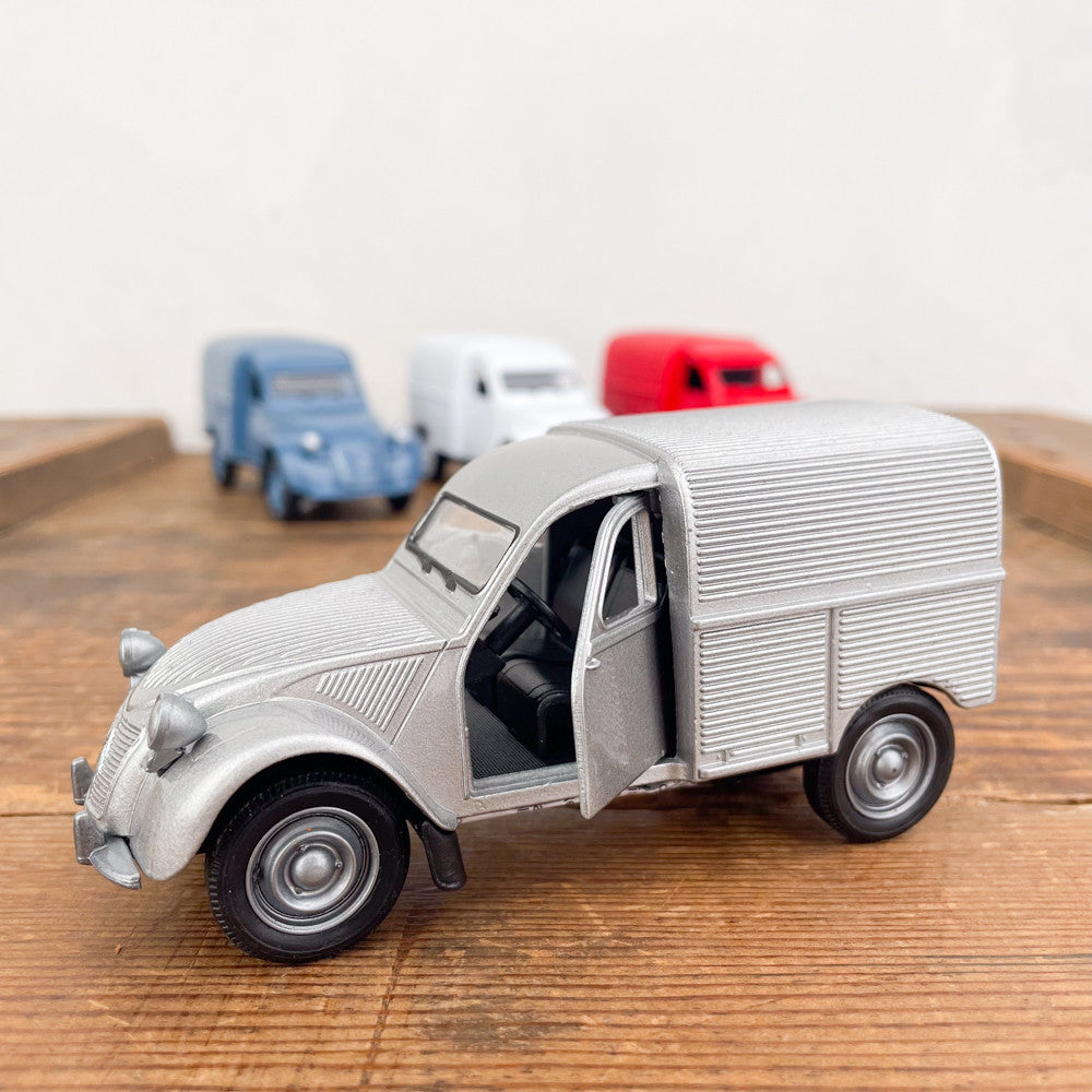 Fourgonnette 2CV type AZU, miniature en métal