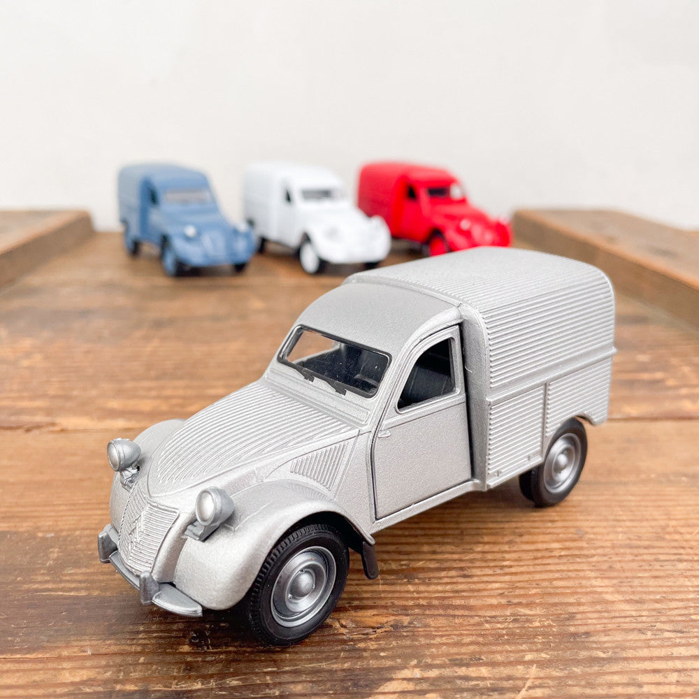 Fourgonnette 2CV type AZU, miniature en métal