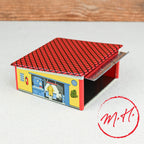 Garage miniature en tôle peinte