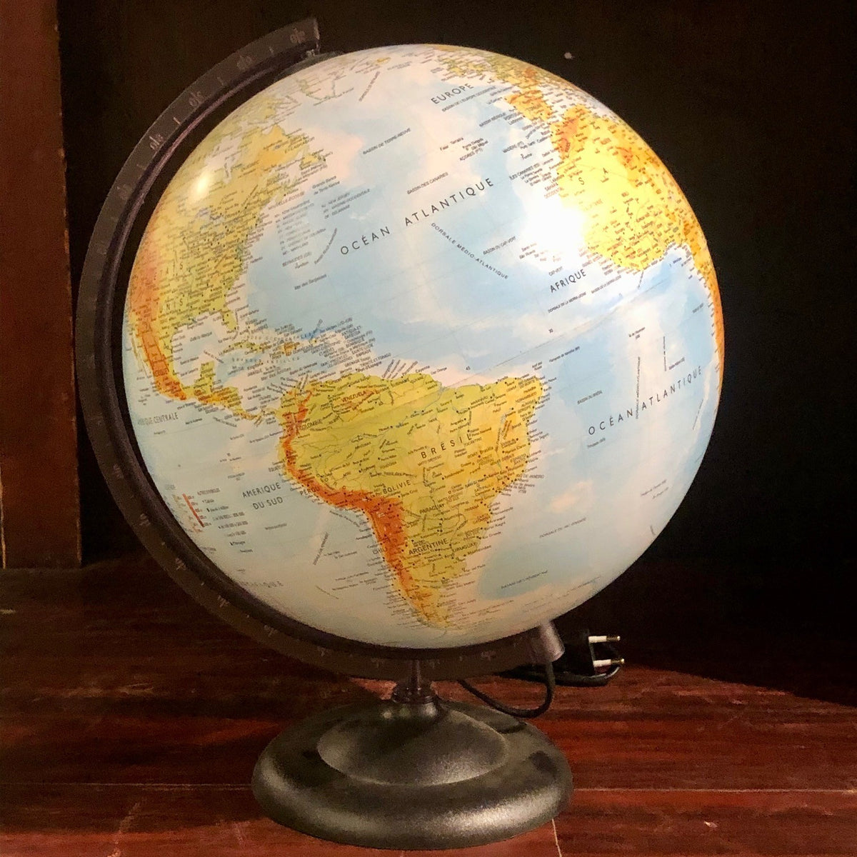 Globe terrestre lumineux