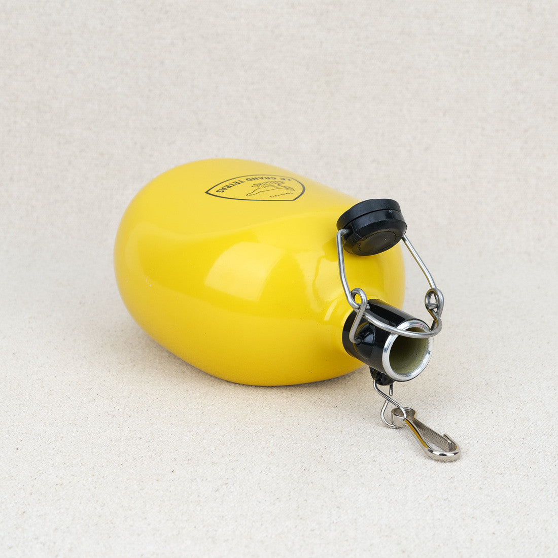 Gourde en aluminium jaune brillant