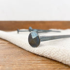 Clou forgé tete de diamant
