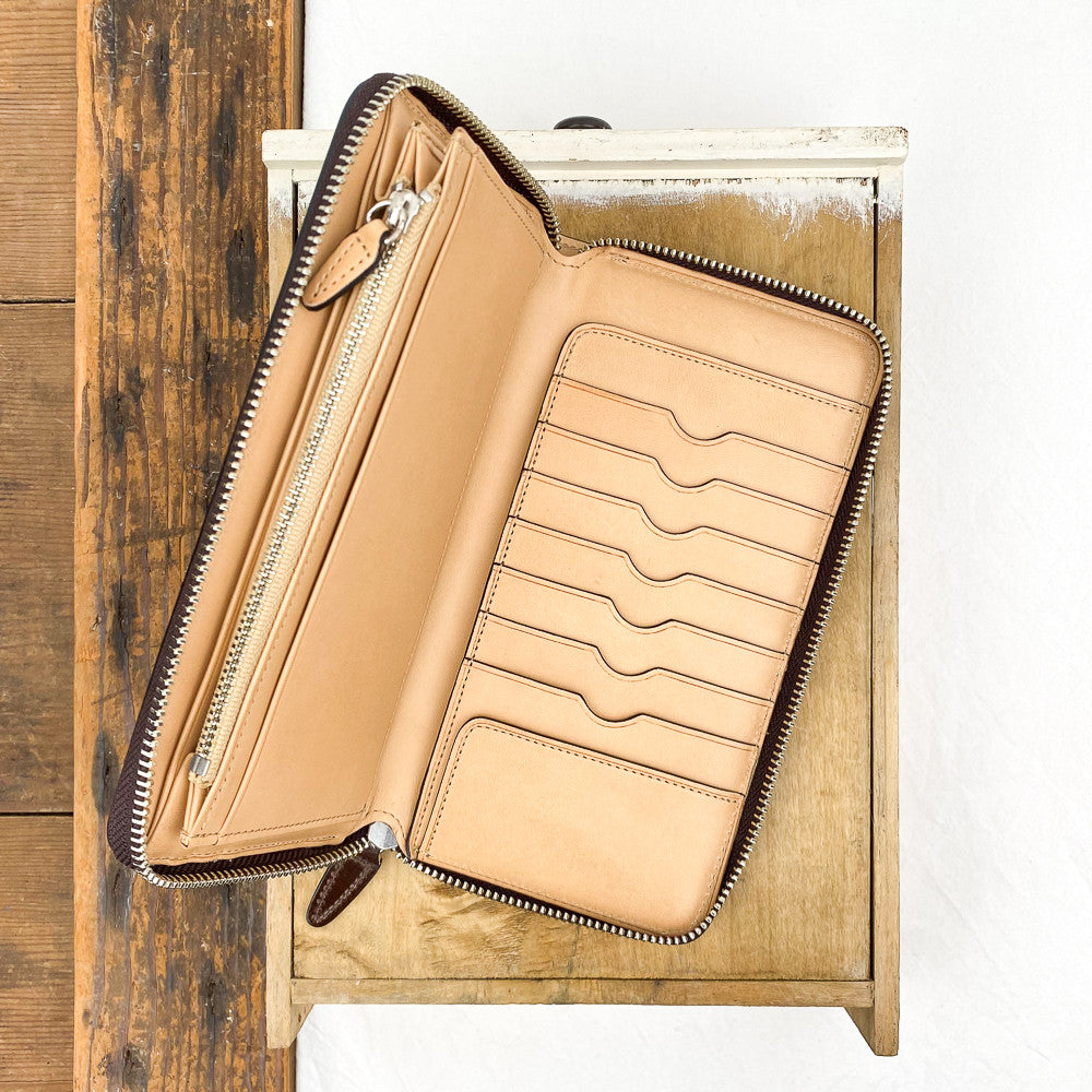 Grand porte-feuille en cuir zippé marron
