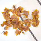 Guirlande de feuilles d'automne décorative