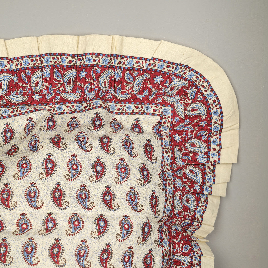 Housse de coussin à volant
