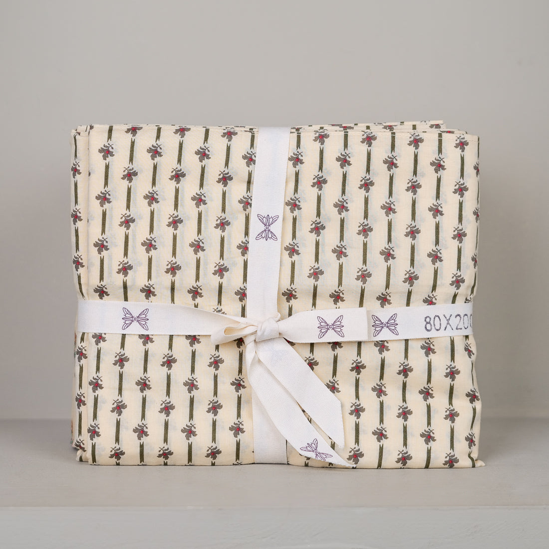 Artisan block-printed cotton eiderdown cover 85x200 cm, Tiragasso ecru pattern, hand printed, folded with ribbon, size 80x200