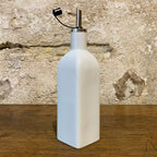 Huilier en céramique blanche
