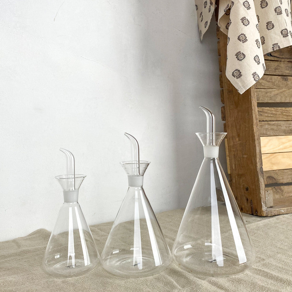 Huilier en verre éprouvette