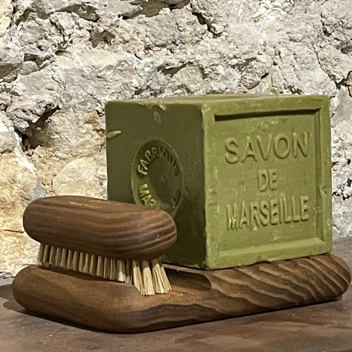 Coffret savon et brosse à ongles x Fer à cheval - Frêne