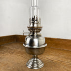 Lampe à pétrole en étain