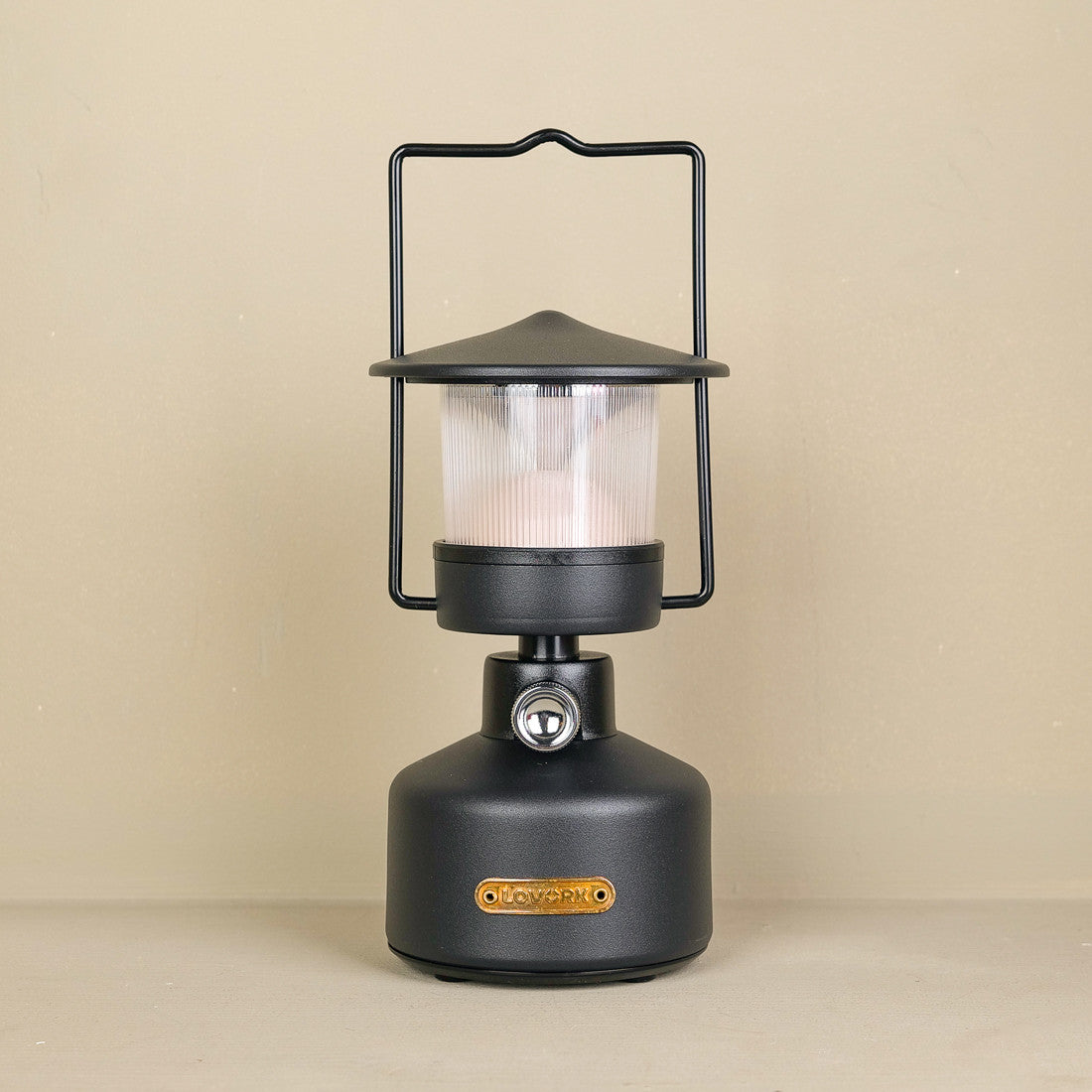 Lanterne LED rechargeable d'extérieur