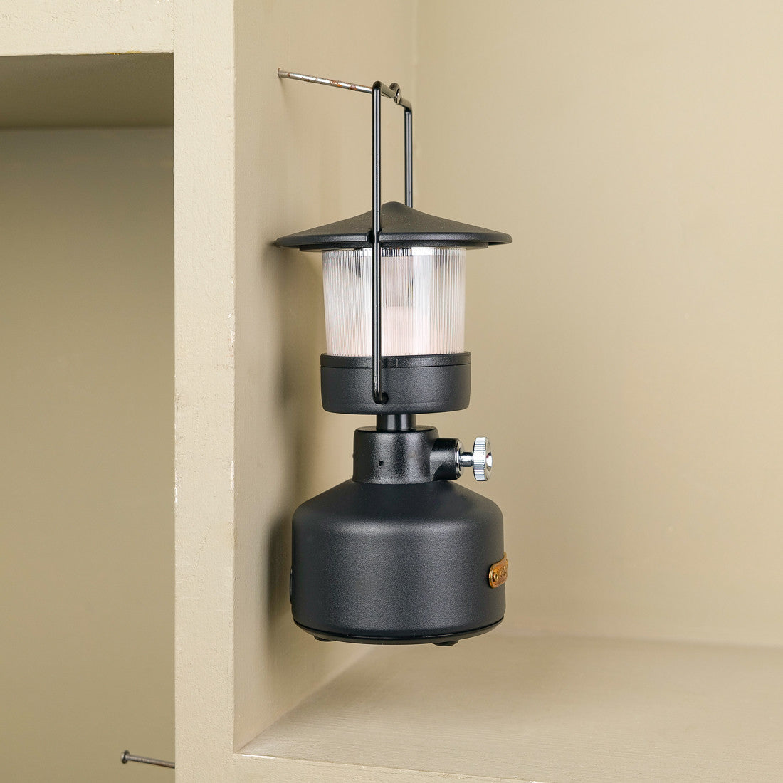 Lanterne LED rechargeable d'extérieur