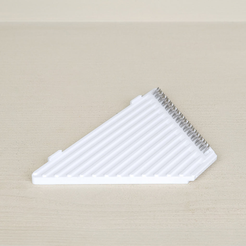 Mandoline avec poussoir et accessoires