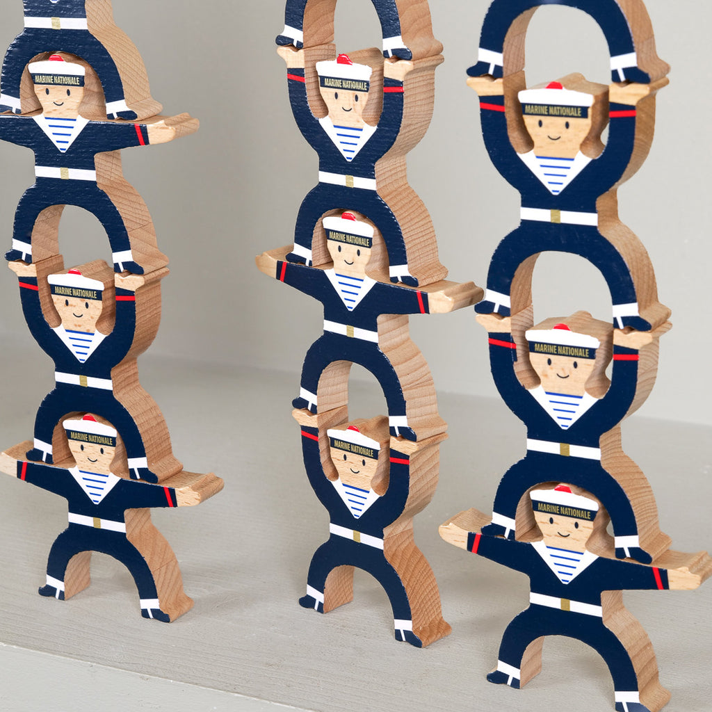 Marins acrobates en bois