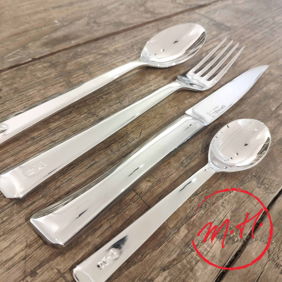 Ménagère acier monobloc 16p