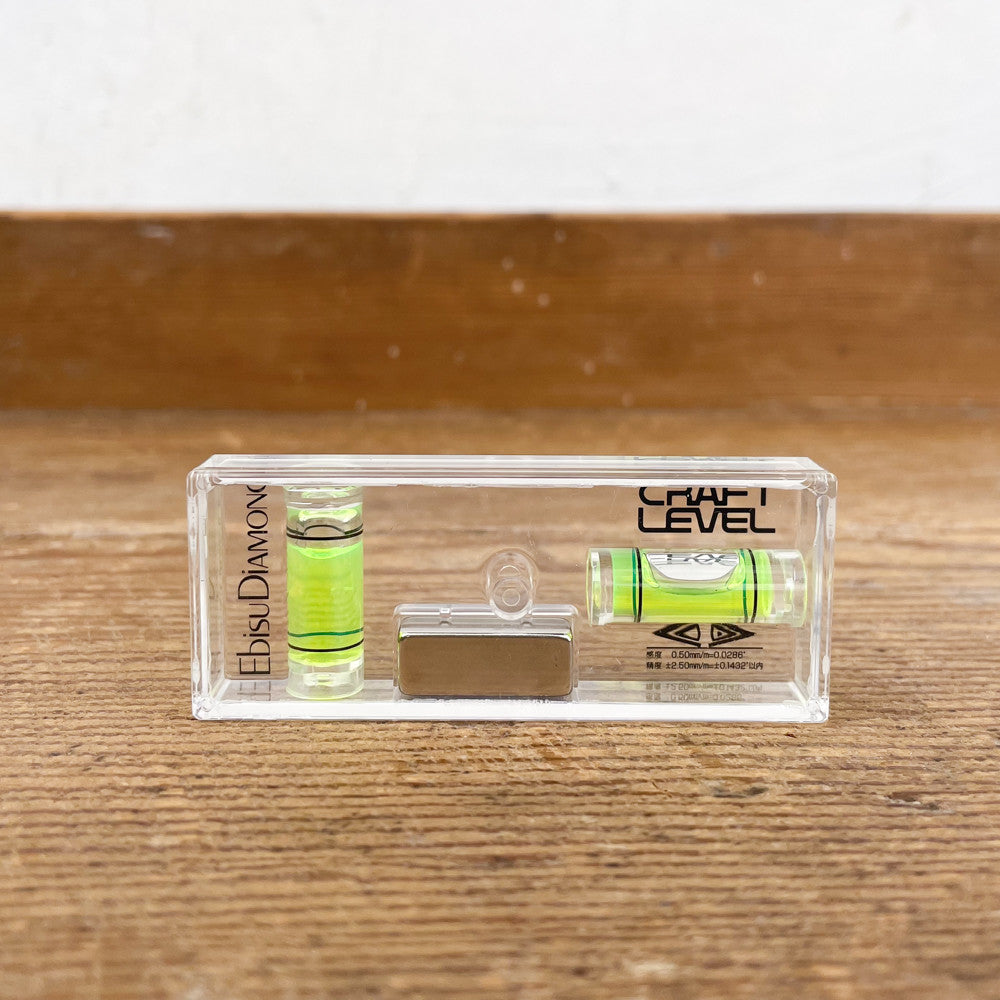 Mini niveau transparent avec aimant