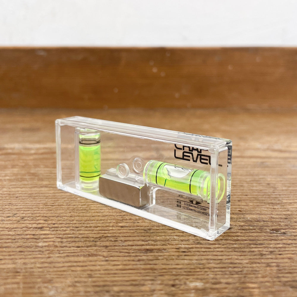 Mini niveau transparent avec aimant