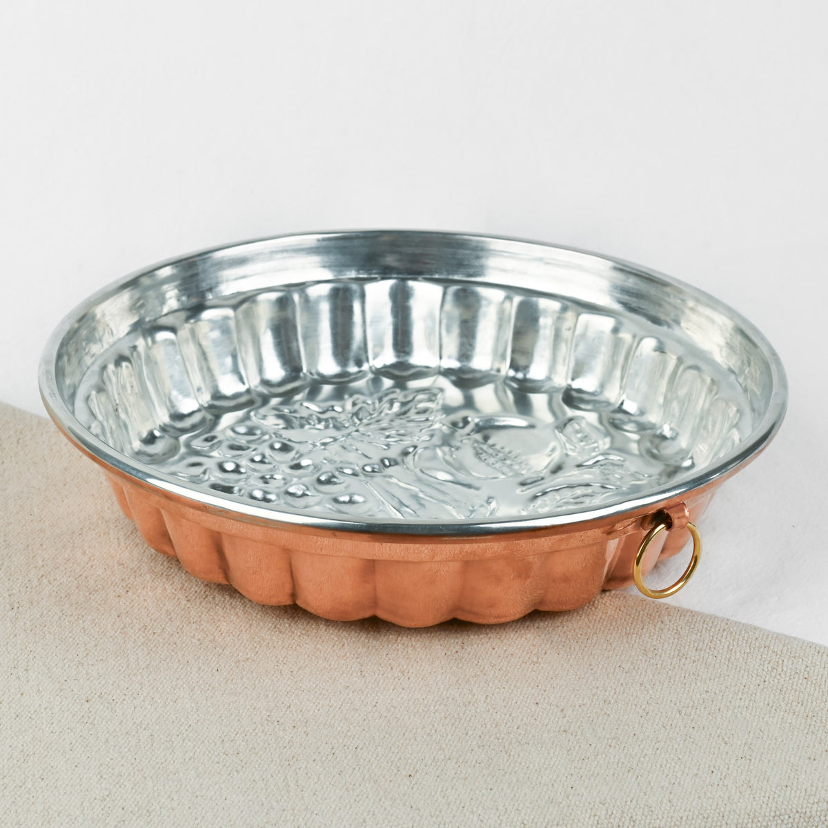 Moule à gâteaux en cuivre motifs fruits
