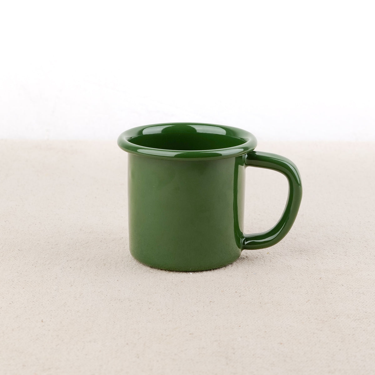 Mug en émail coloré