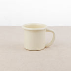 Mug en émail coloré