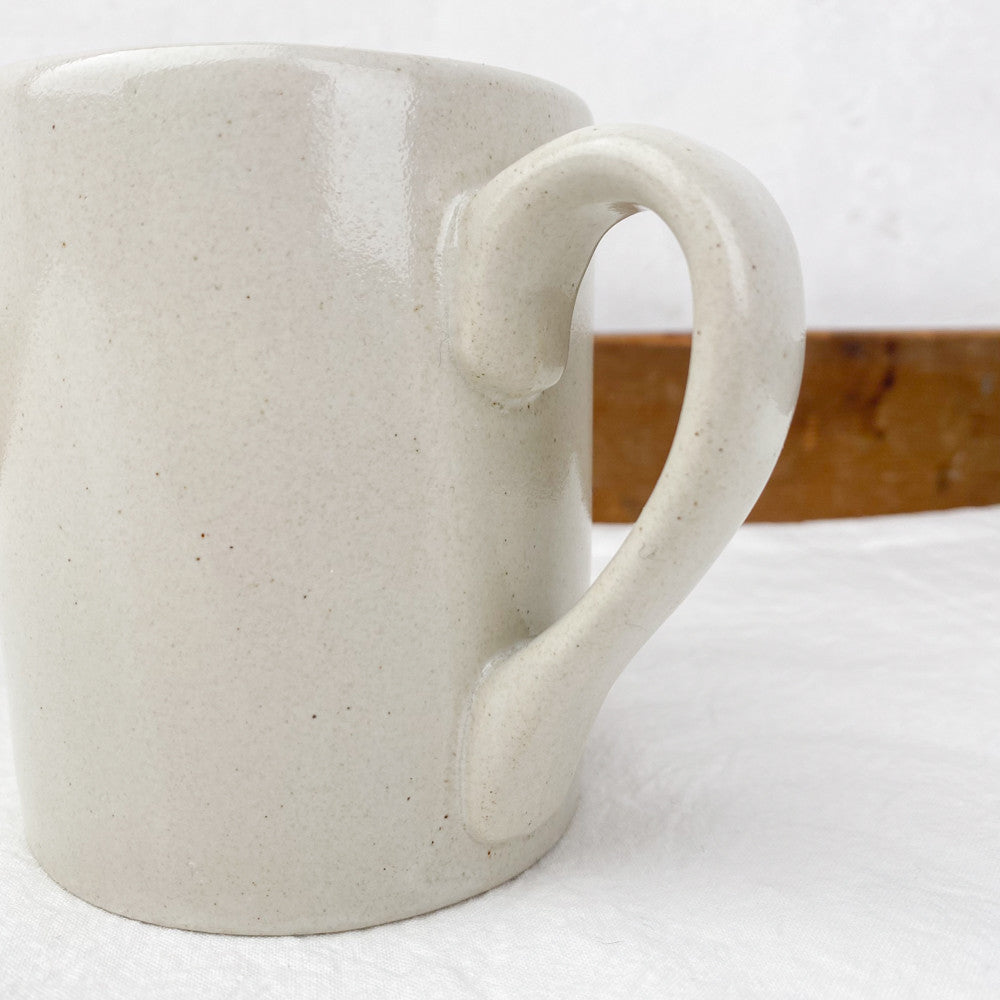 Mug en grès naturel