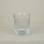 Mug en verre pressé