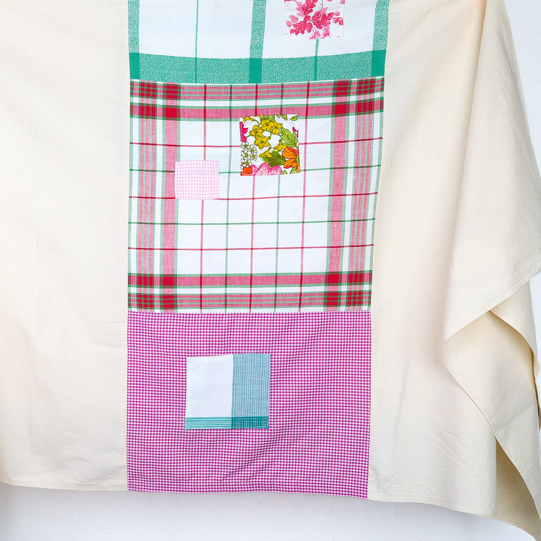 Nappe patchwork pièce unique rose vert bordeaux