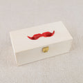 Nécessaire à moustache