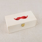 Nécessaire à moustache