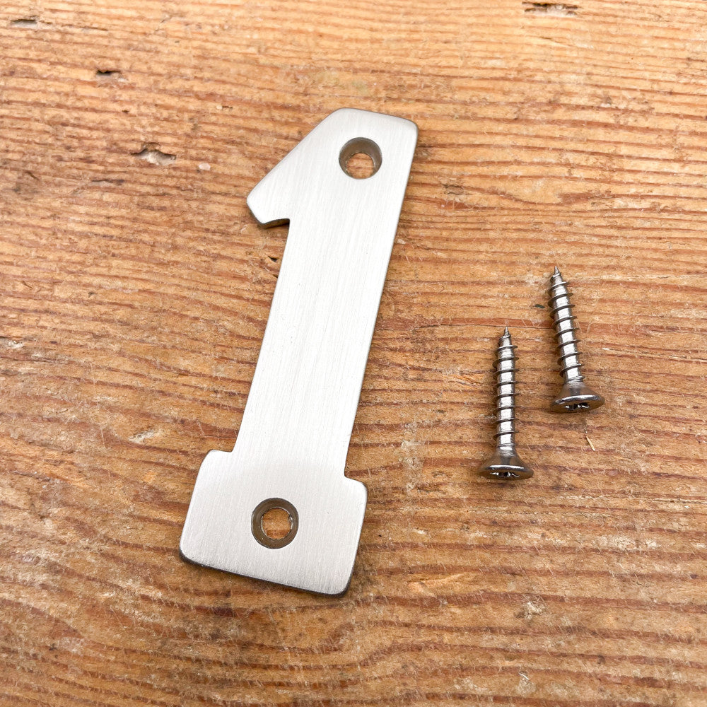 Numéro de maison en laiton chromé